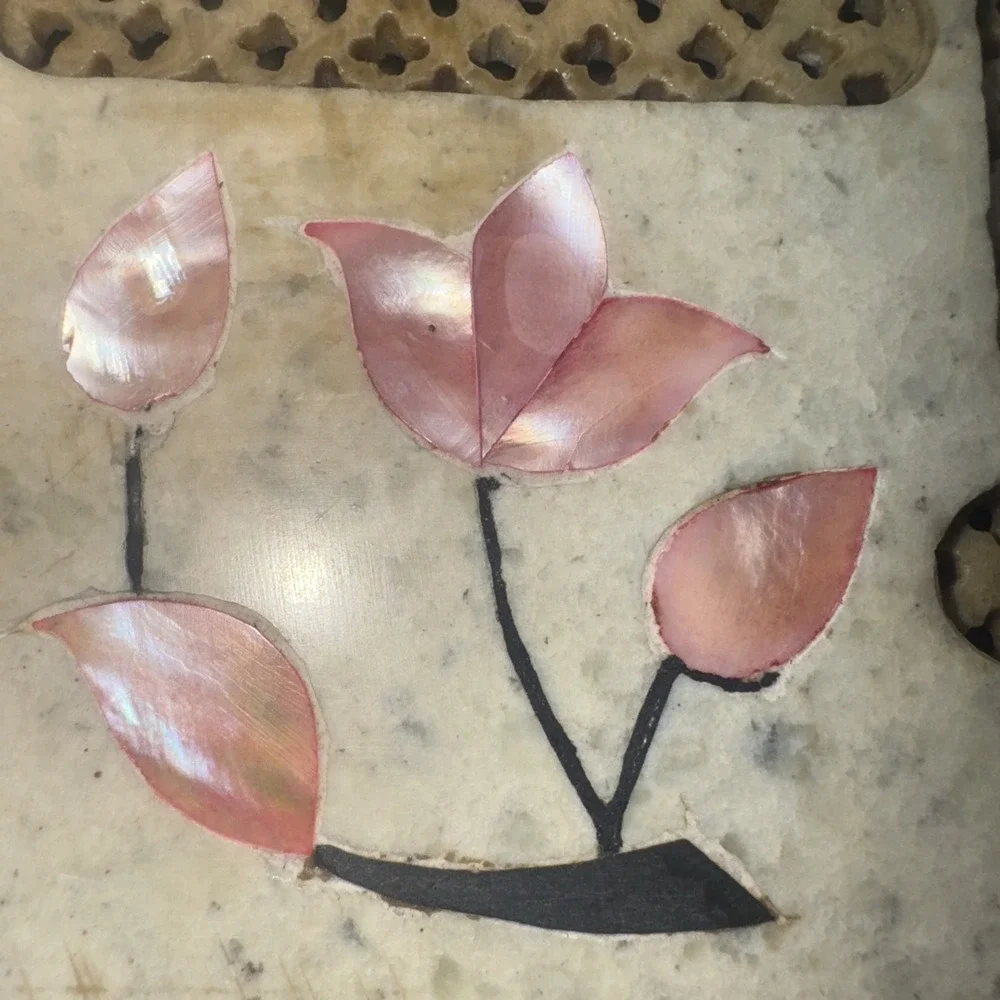 Vintage Soapstone Trinket Box Floral Inlay Made With‎ Mother-of-Pear - Indial